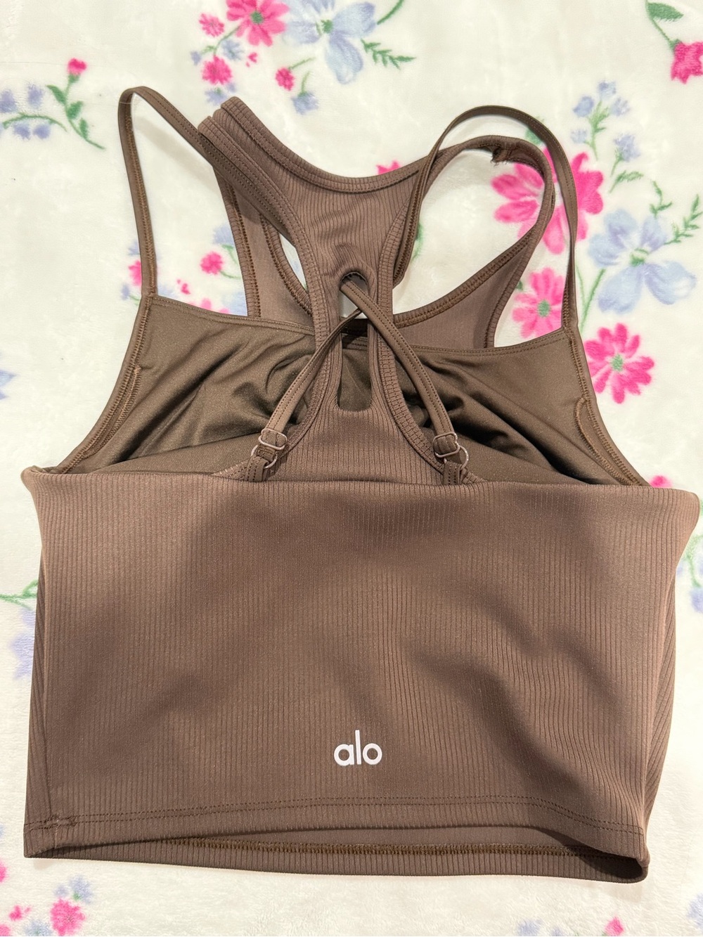 Alo Ribbed Airlift Enchanted Bra Tank Crop top in Brown Espresso Size XS - Picture 3 of 4